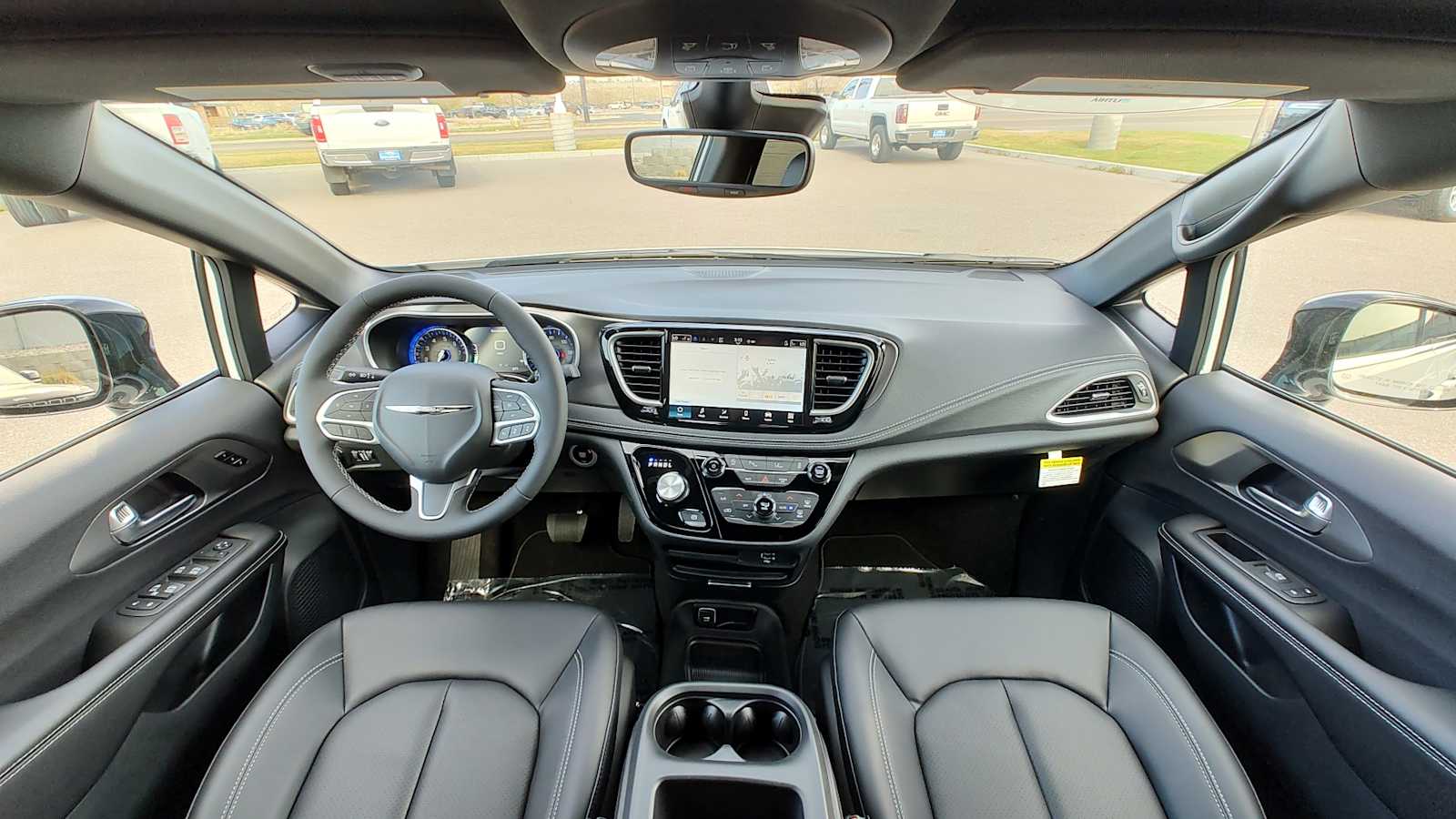 Thumbnail: 2026 Chrysler Pacifica - 10