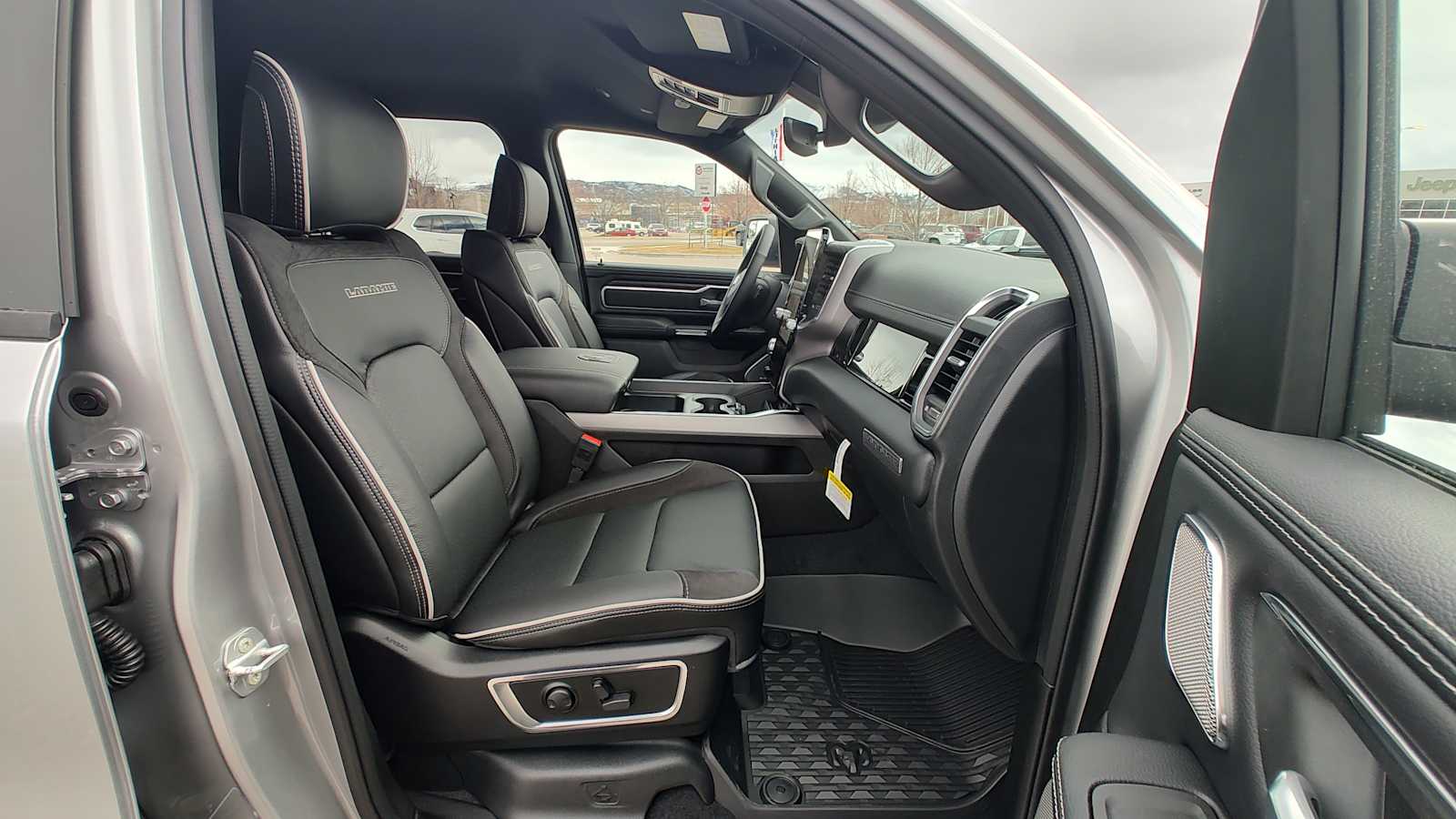 Thumbnail: 2025 RAM 1500 - 14