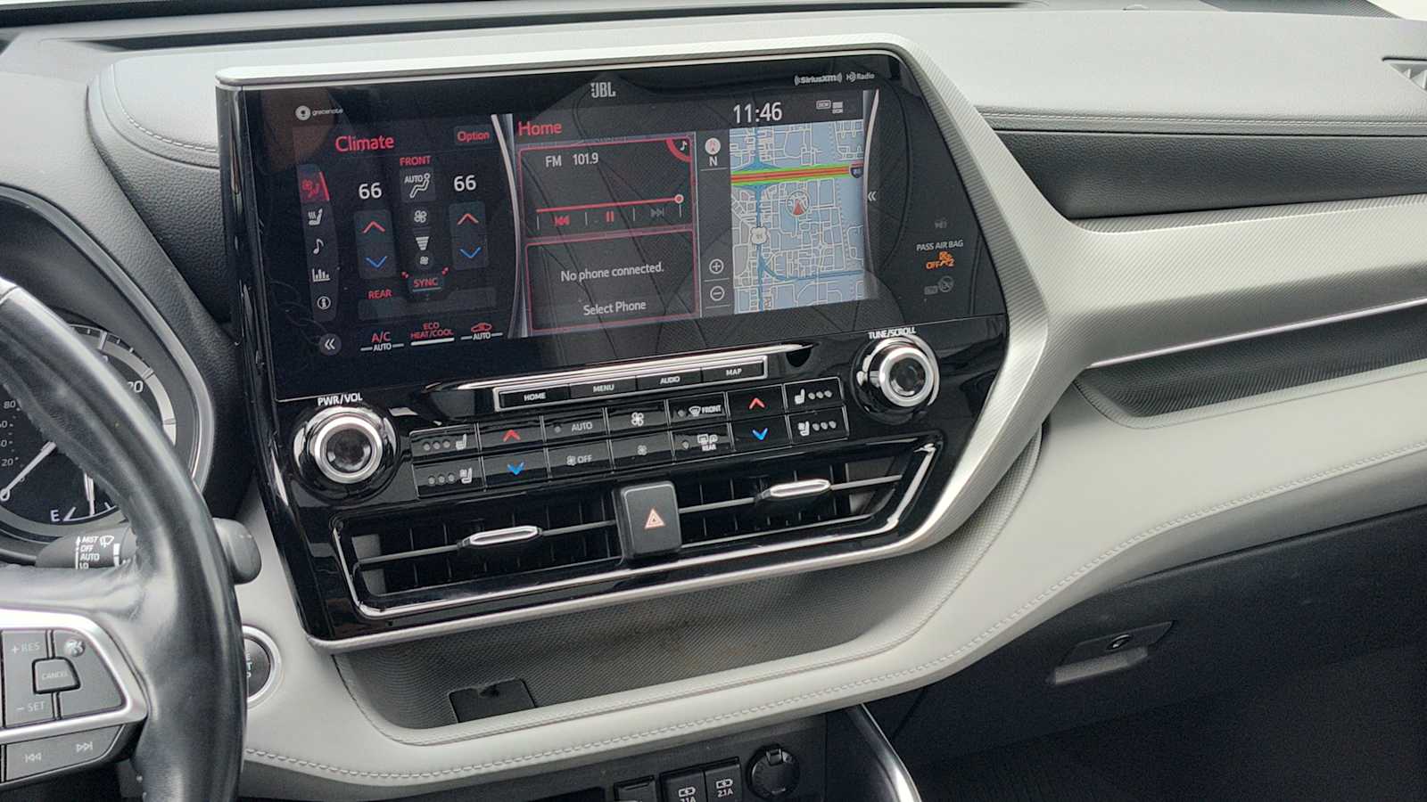 Thumbnail: 2021 Toyota Highlander - 16