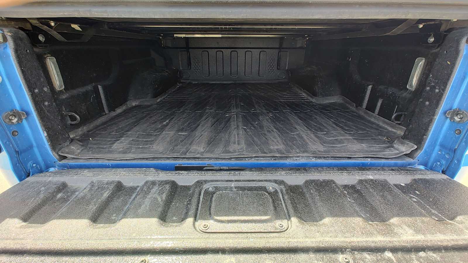 Thumbnail: 2024 Jeep Gladiator - 19