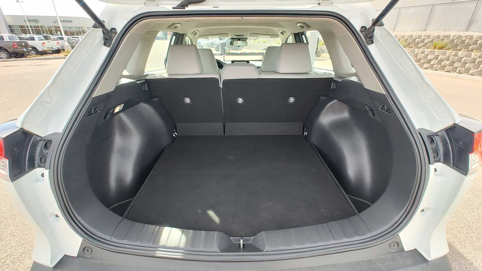 Thumbnail: 2023 Toyota Corolla Cross - 19