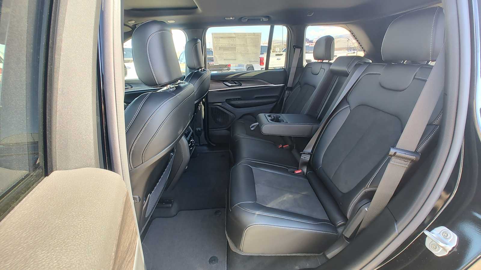 Thumbnail: 2026 Jeep Grand Cherokee - 13