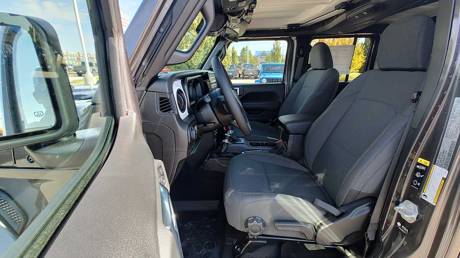 Thumbnail: 2025 Jeep Gladiator - 11