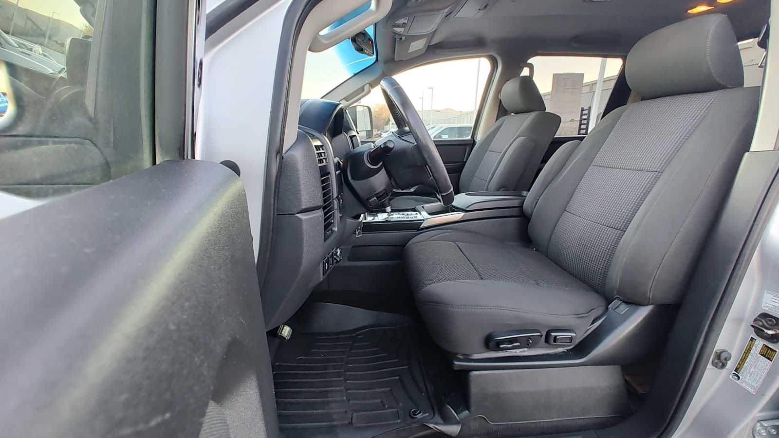 Thumbnail: 2015 Nissan Titan - 11