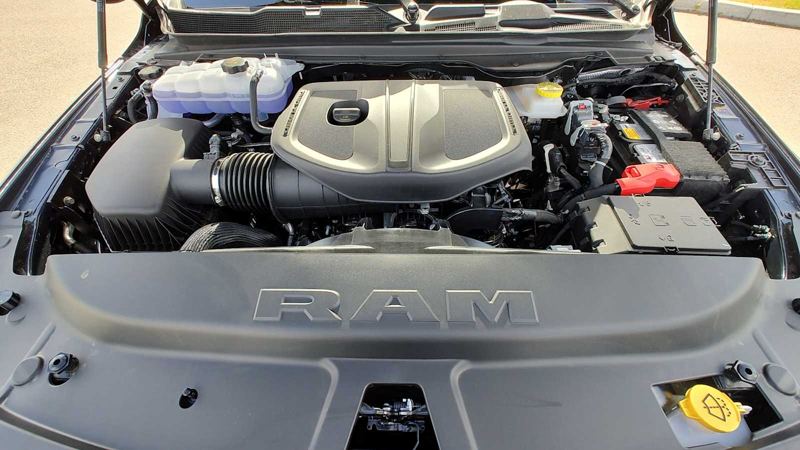 Thumbnail: 2026 RAM 1500 - 9