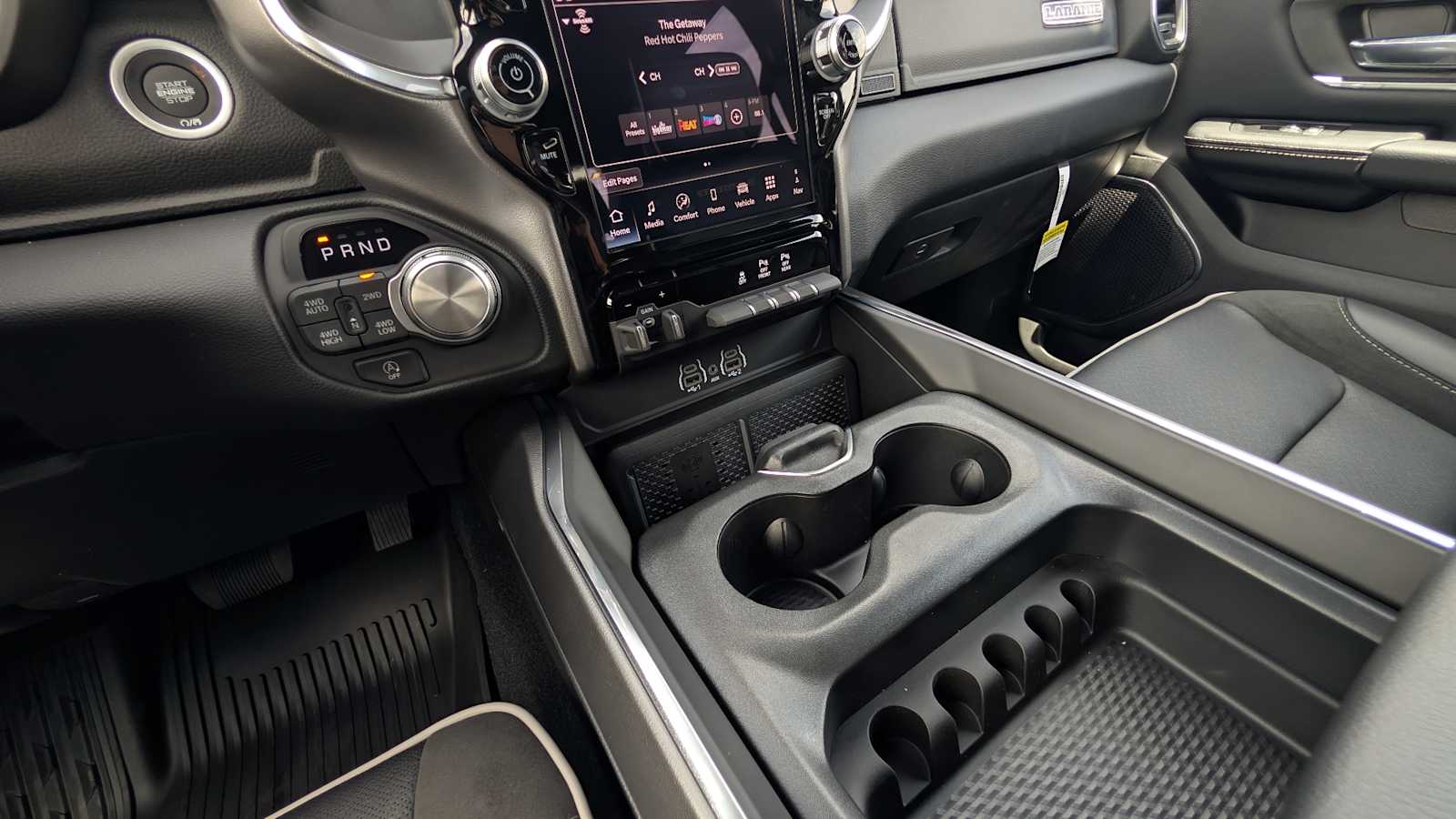Thumbnail: 2026 RAM 1500 - 17