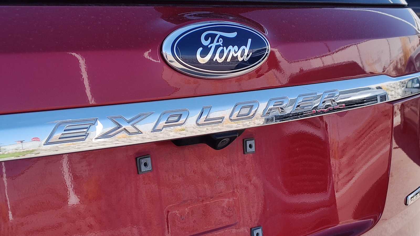 Thumbnail: 2015 Ford Explorer - 2