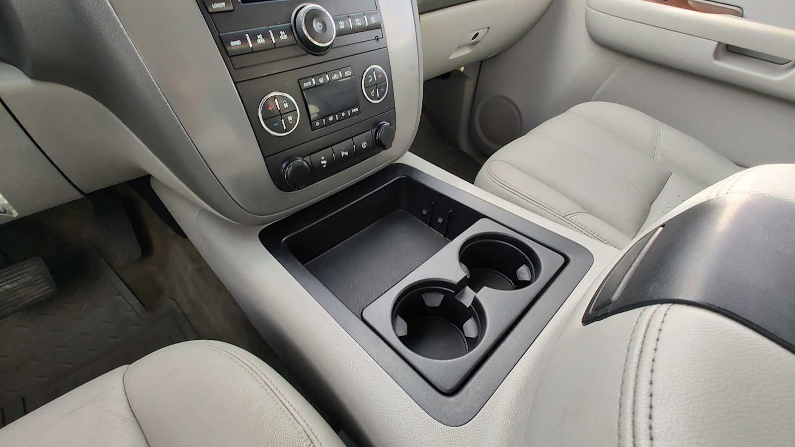 Thumbnail: 2008 GMC Sierra 2500 - 17