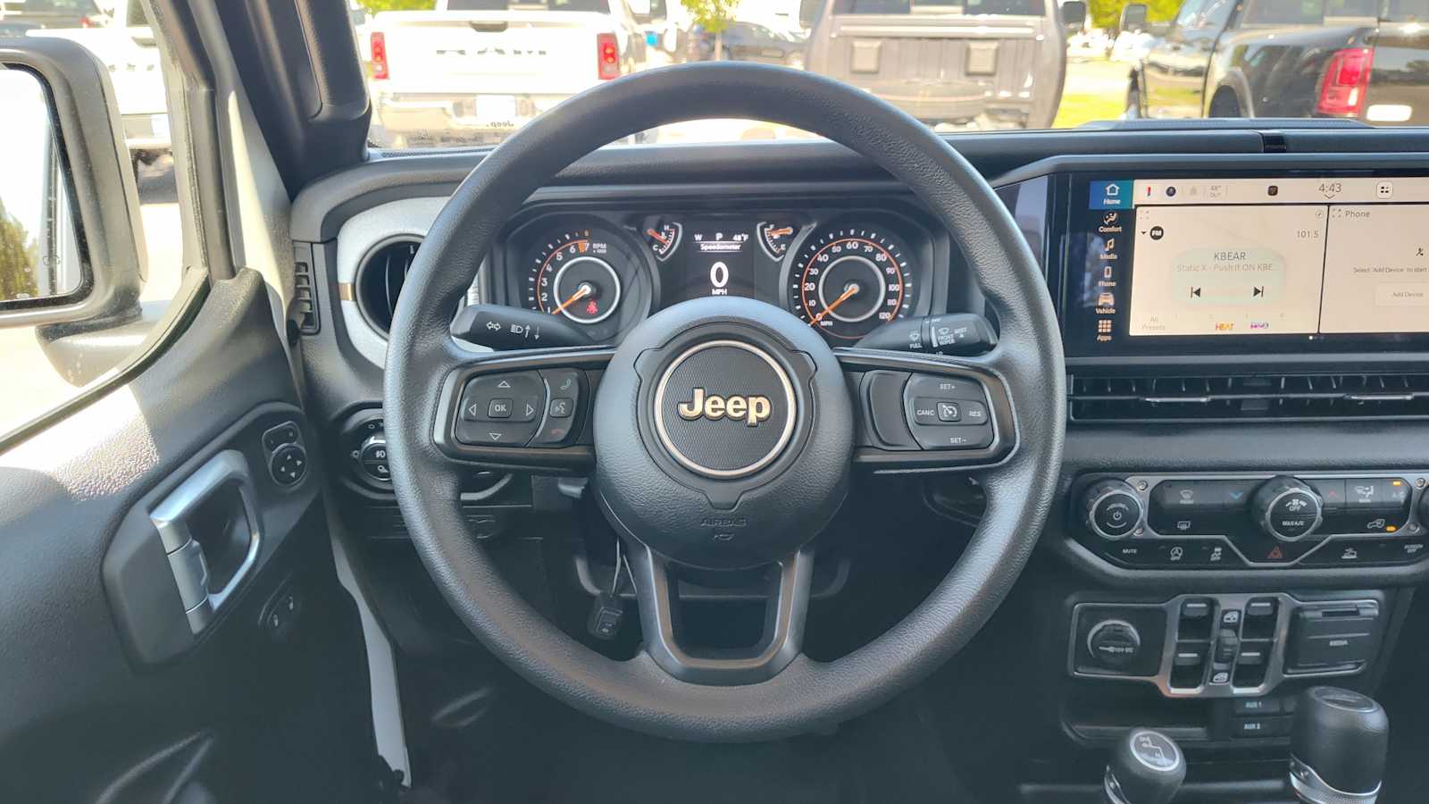 Thumbnail: 2024 Jeep Gladiator - 15