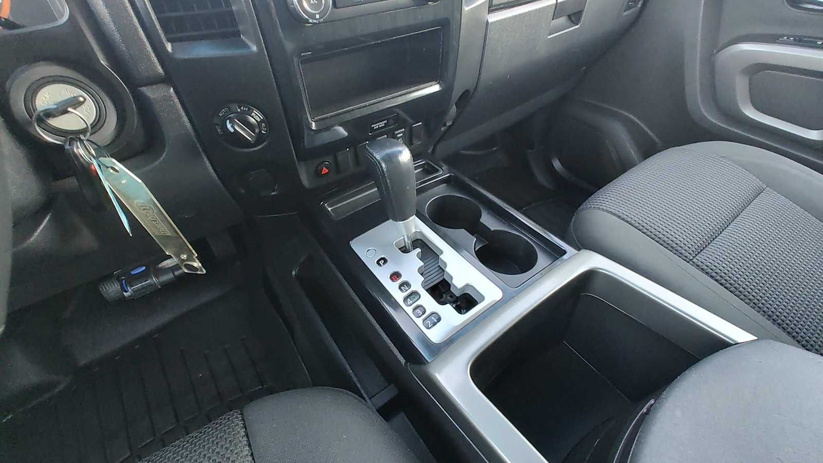 Thumbnail: 2015 Nissan Titan - 17