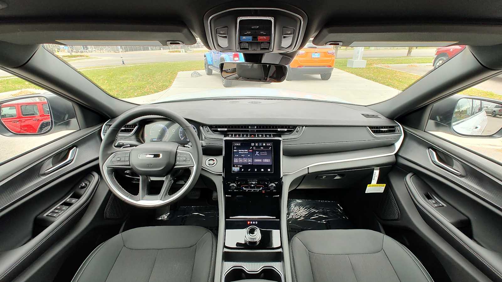 Thumbnail: 2025 Jeep Grand Cherokee - 10