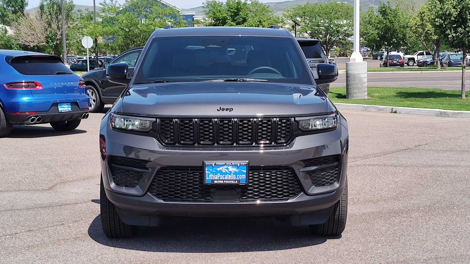 Thumbnail: 2025 Jeep Grand Cherokee - 6