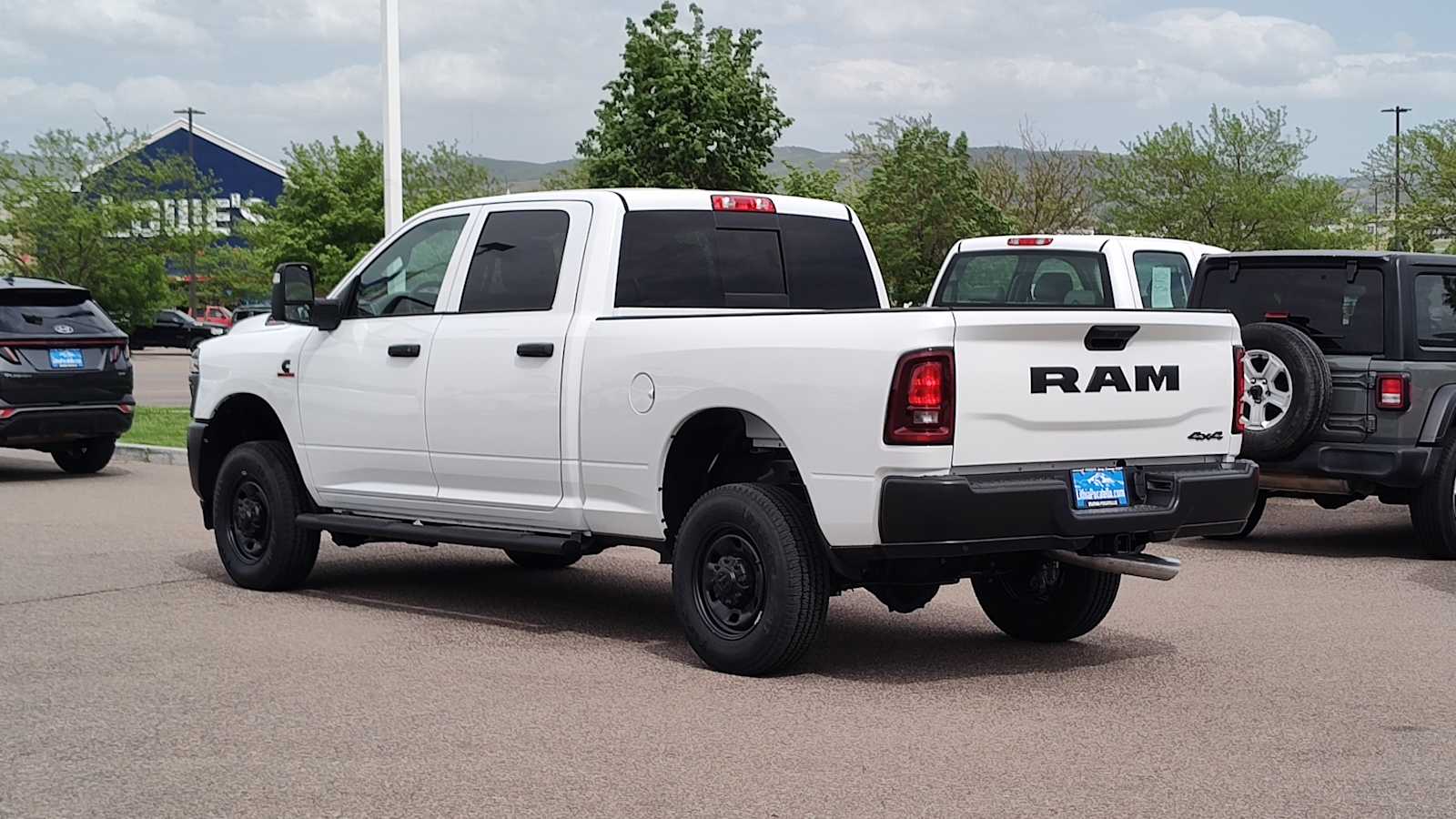 2025 Ram 2500 Tradesman photo 4