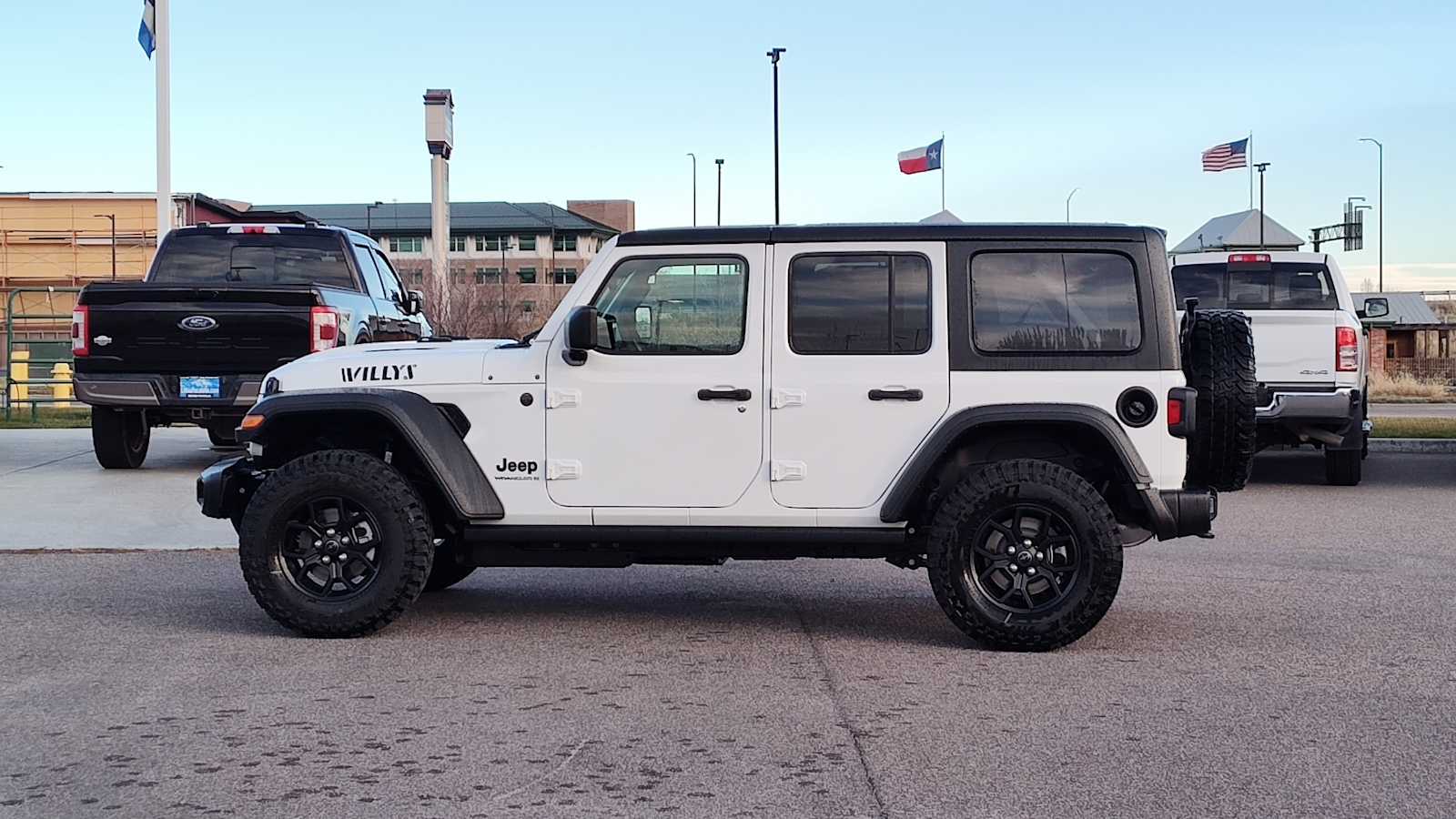 Thumbnail: 2026 Jeep Wrangler - 3