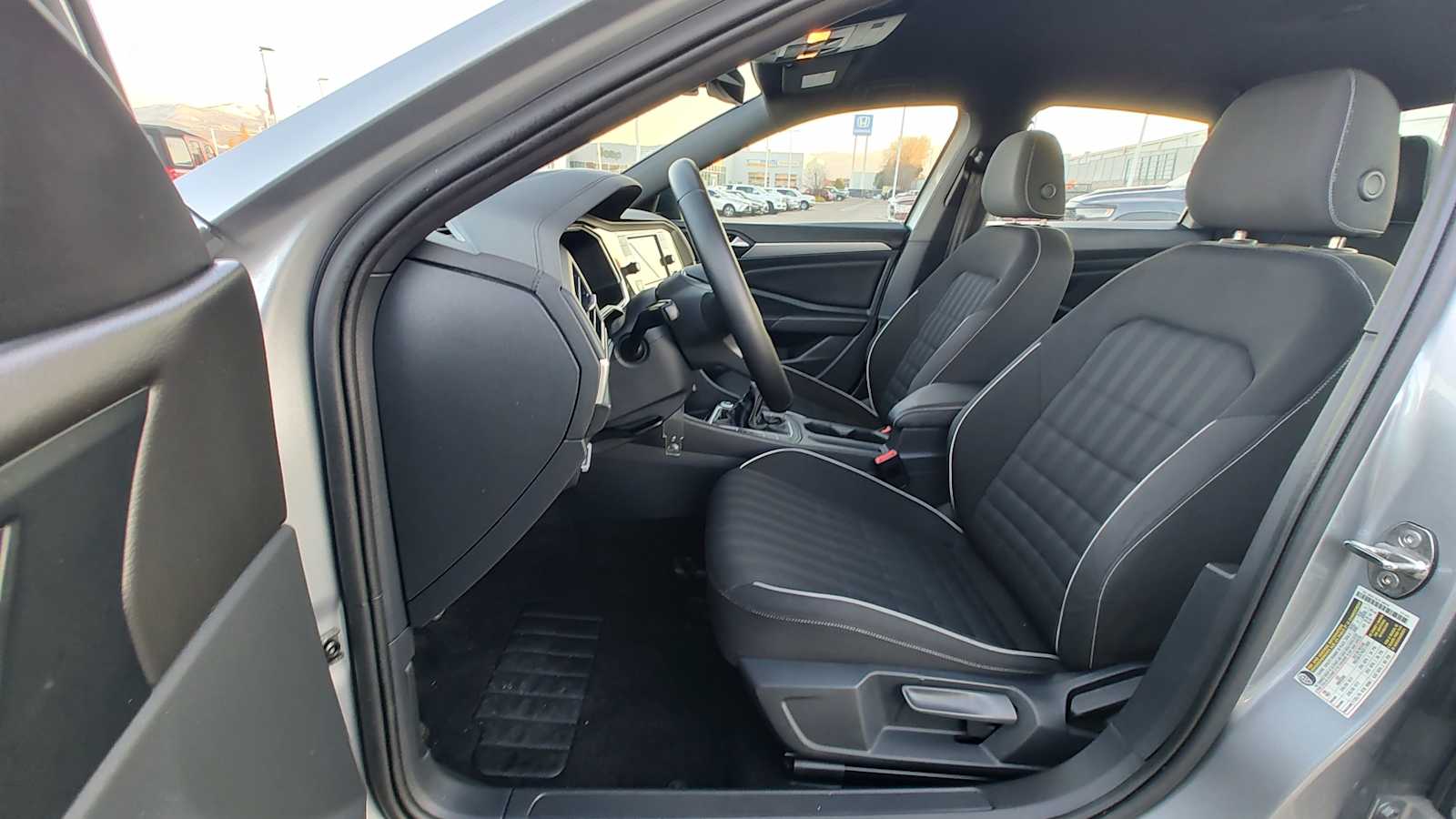 Thumbnail: 2024 Volkswagen Jetta - 11