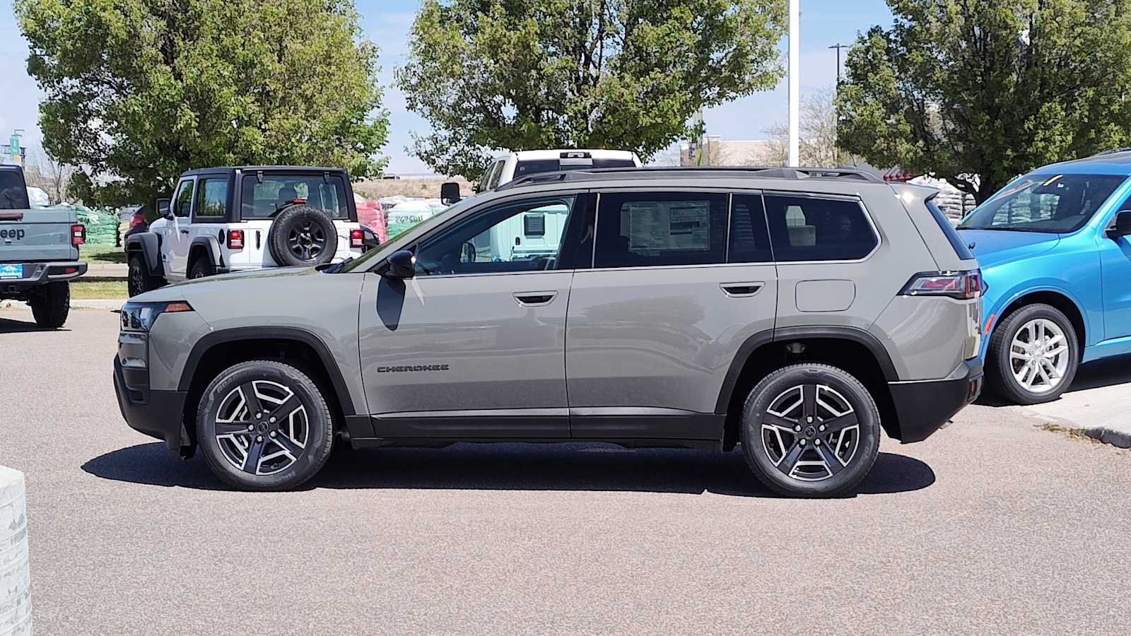 Thumbnail: 2026 Jeep Cherokee - 3