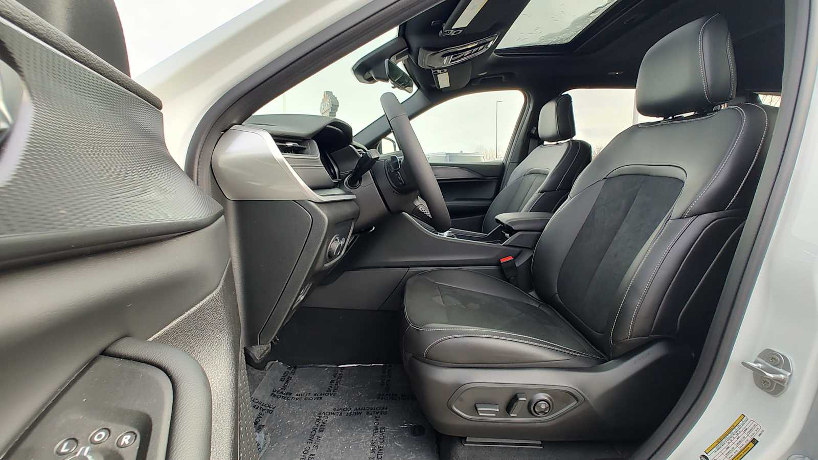 Thumbnail: 2025 Jeep Grand Cherokee - 11