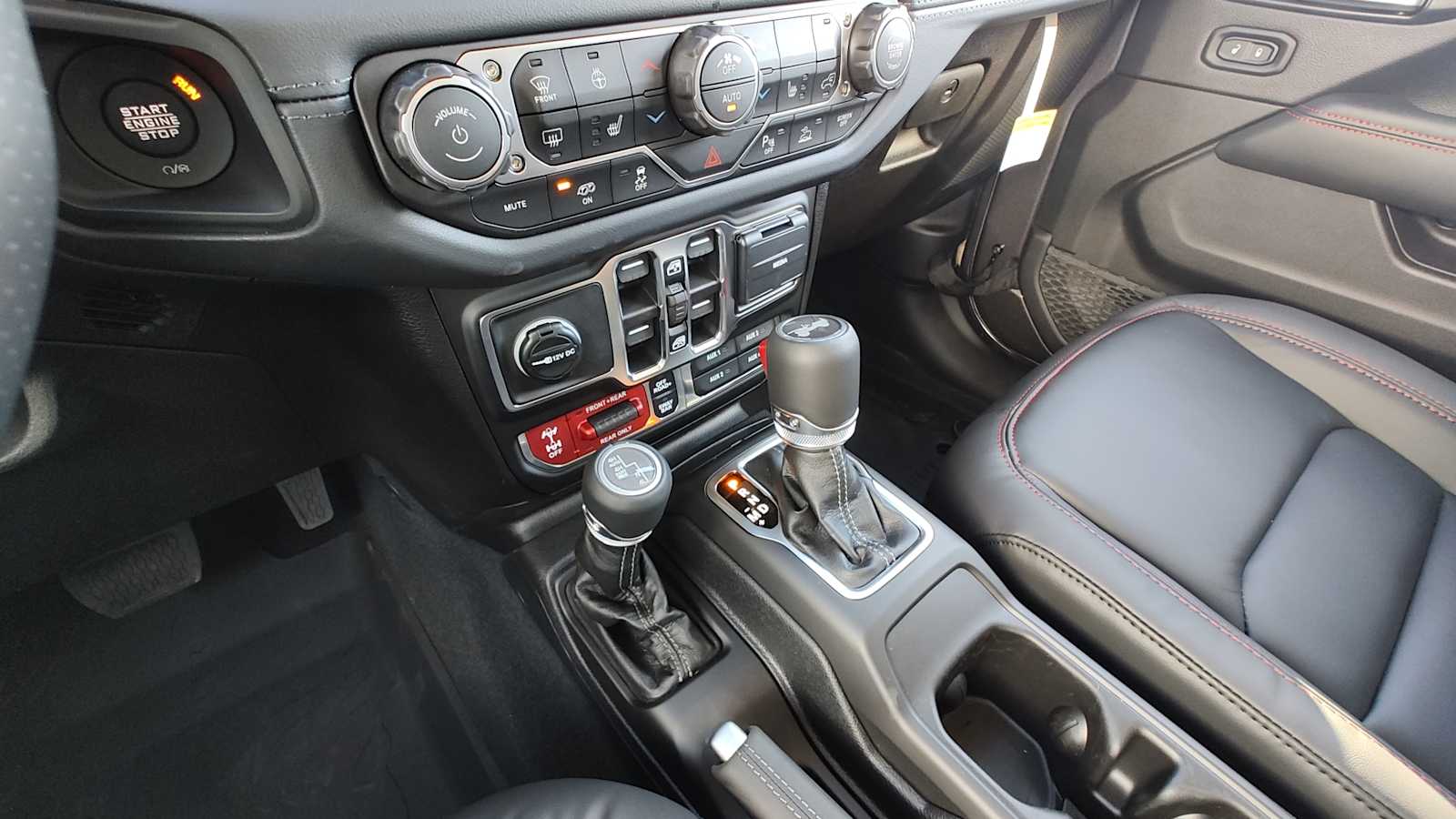 Thumbnail: 2026 Jeep Wrangler - 17