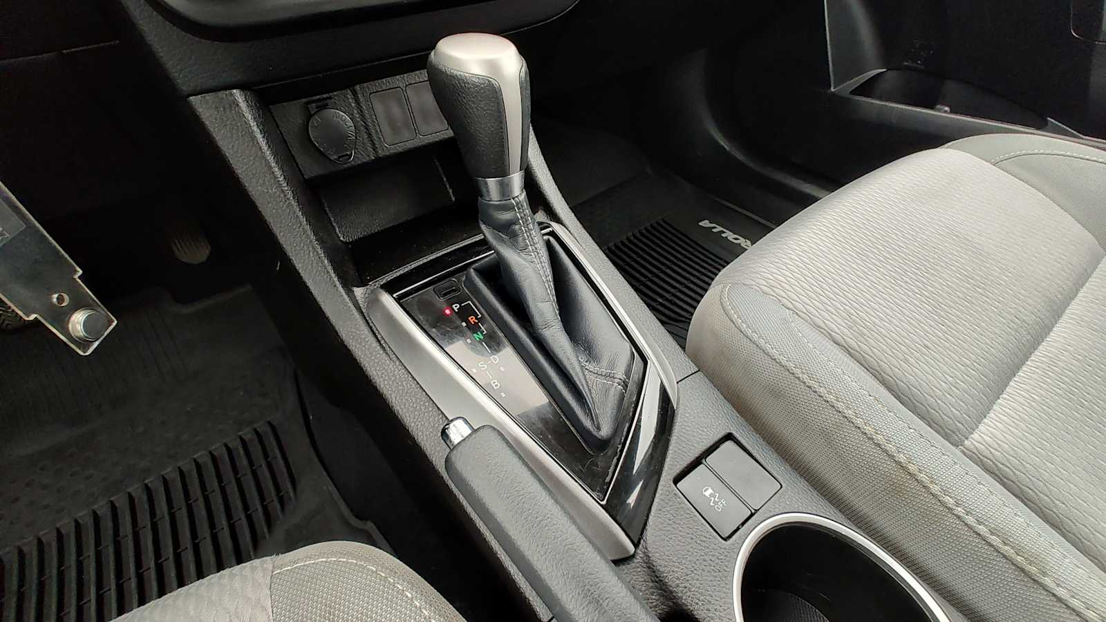 Thumbnail: 2014 Toyota Corolla - 17