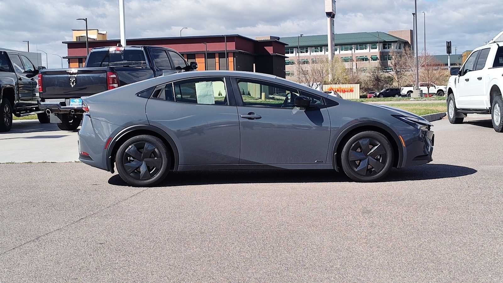 Thumbnail: 2024 Toyota Prius - 25