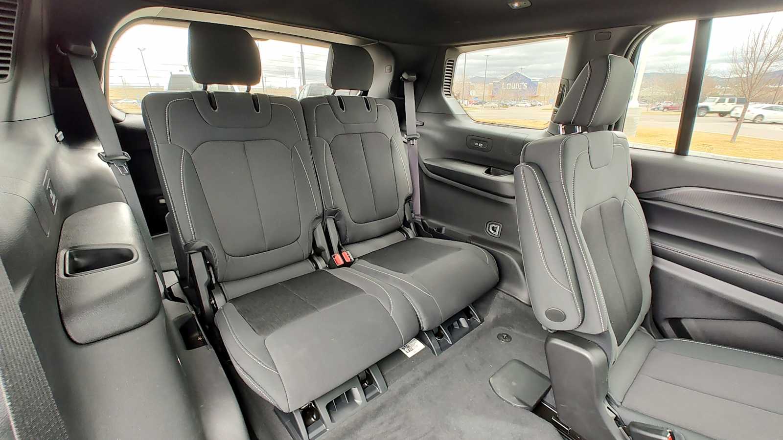 Thumbnail: 2025 Jeep Grand Cherokee L - 24