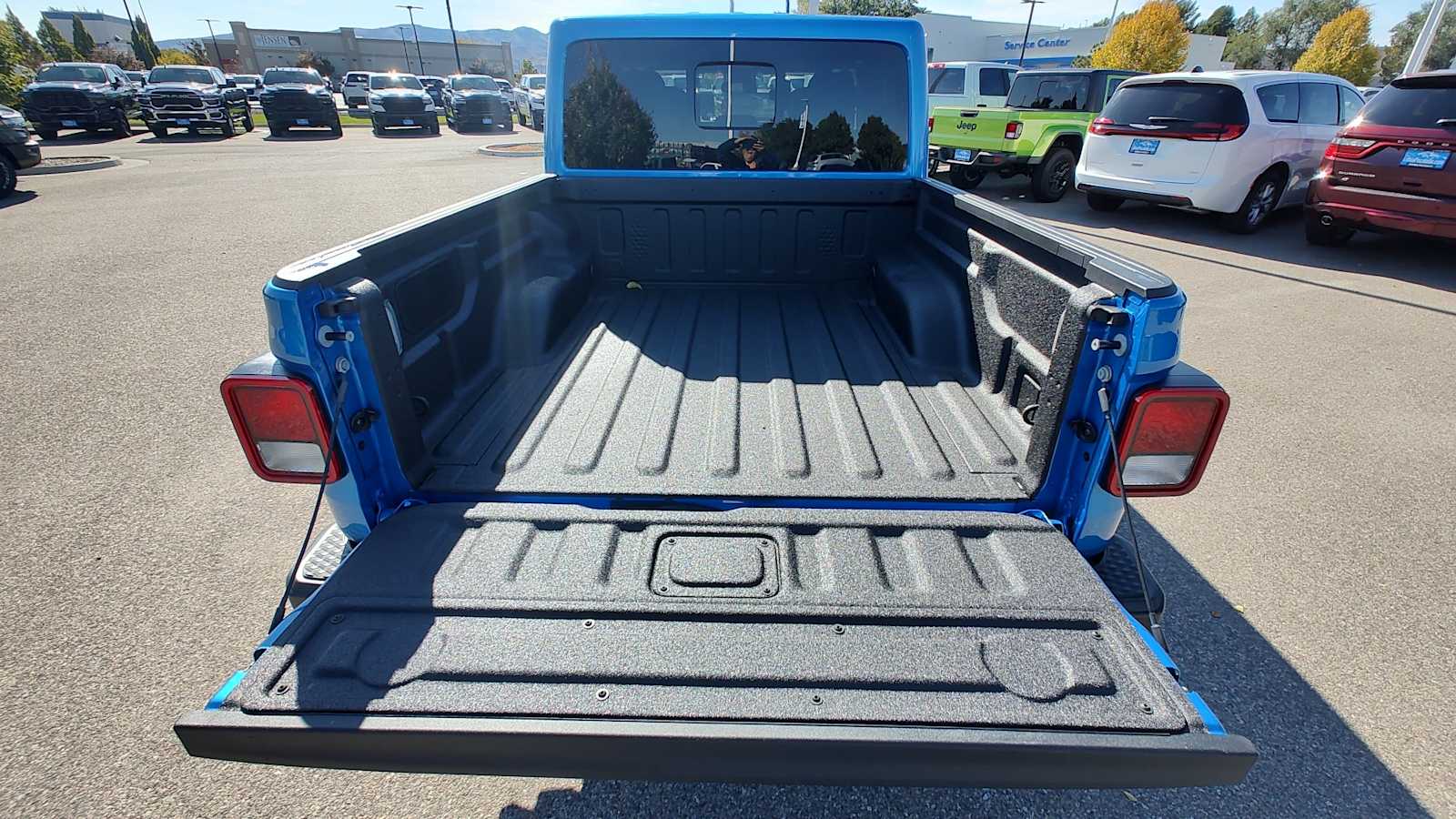 Thumbnail: 2025 Jeep Gladiator - 19