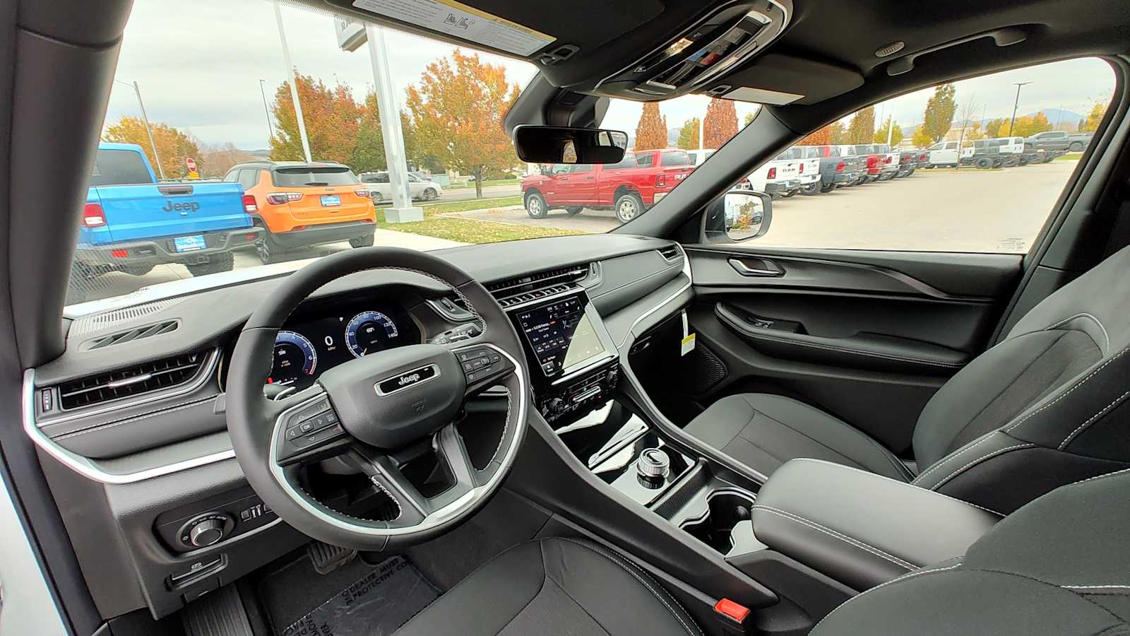 Thumbnail: 2025 Jeep Grand Cherokee - 2