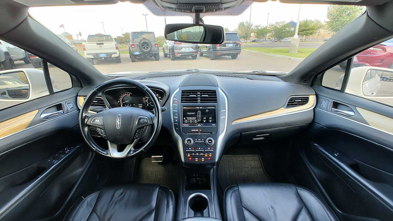 Thumbnail: 2015 Lincoln MKC - 10