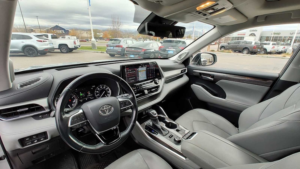 Used 2021 Toyota Highlander Platinum SUV