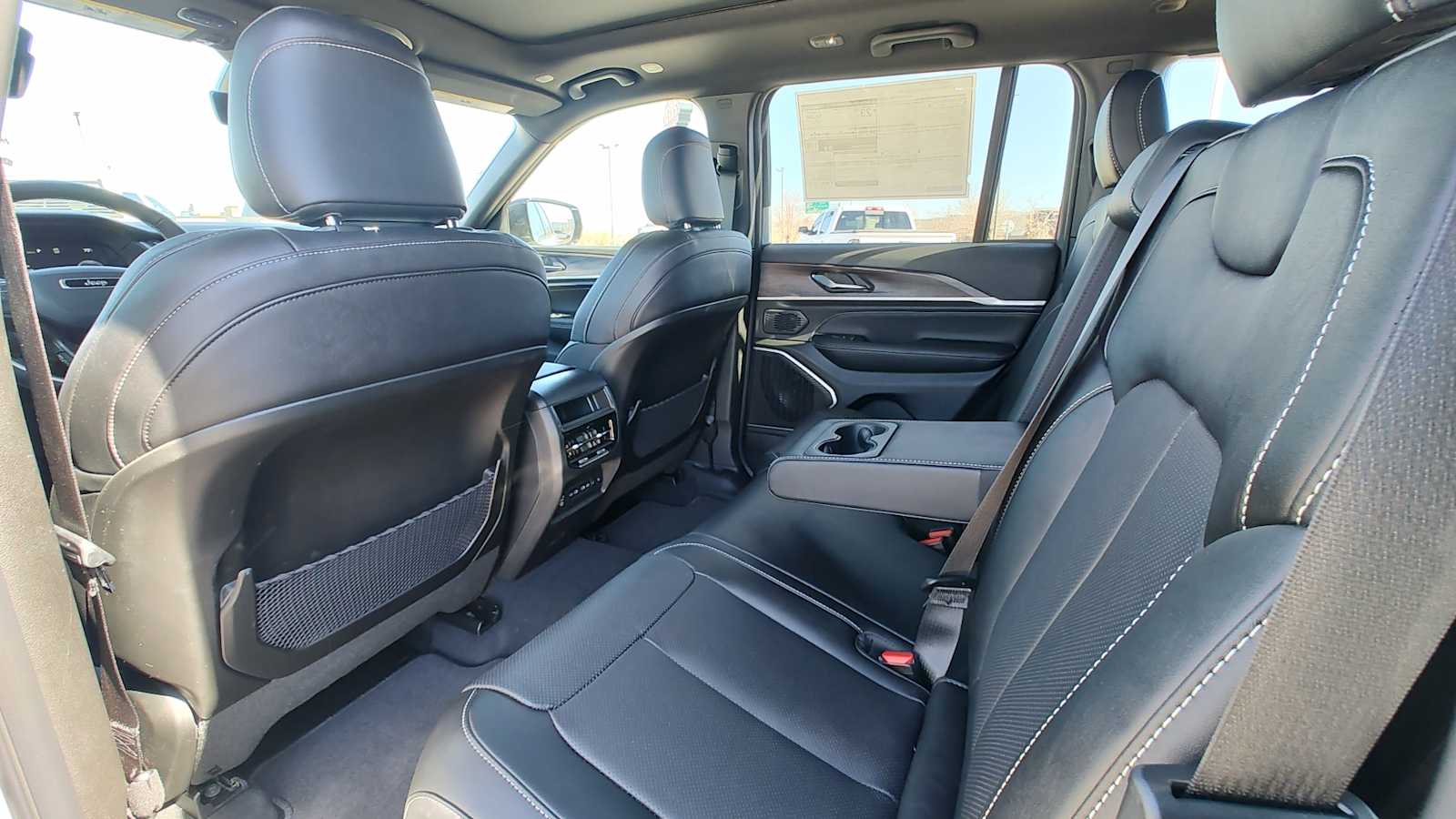 Thumbnail: 2026 Jeep Grand Cherokee - 12