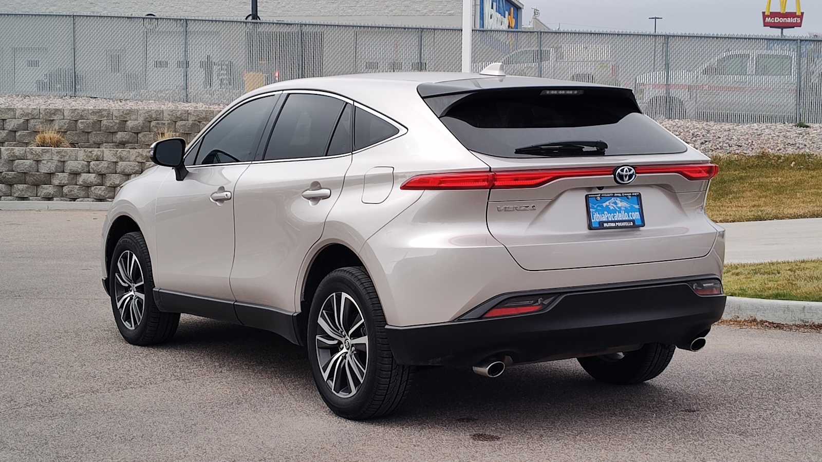 Thumbnail: 2024 Toyota Venza - 4