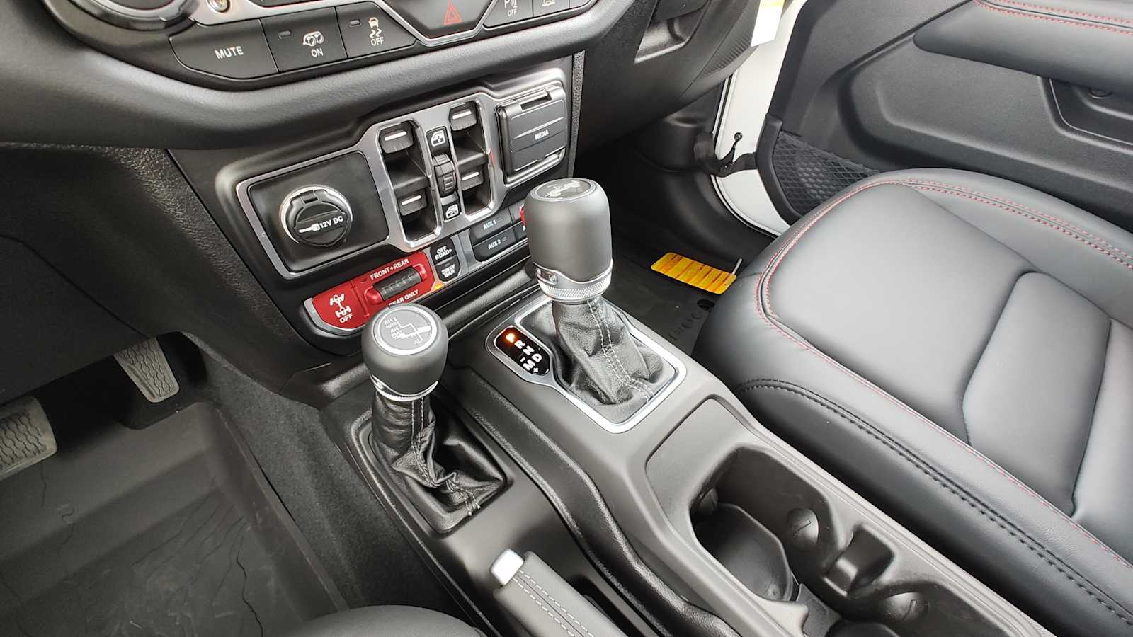 Thumbnail: 2026 Jeep Wrangler - 17