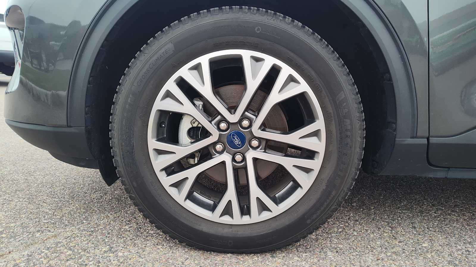 Thumbnail: 2020 Ford Escape - 8