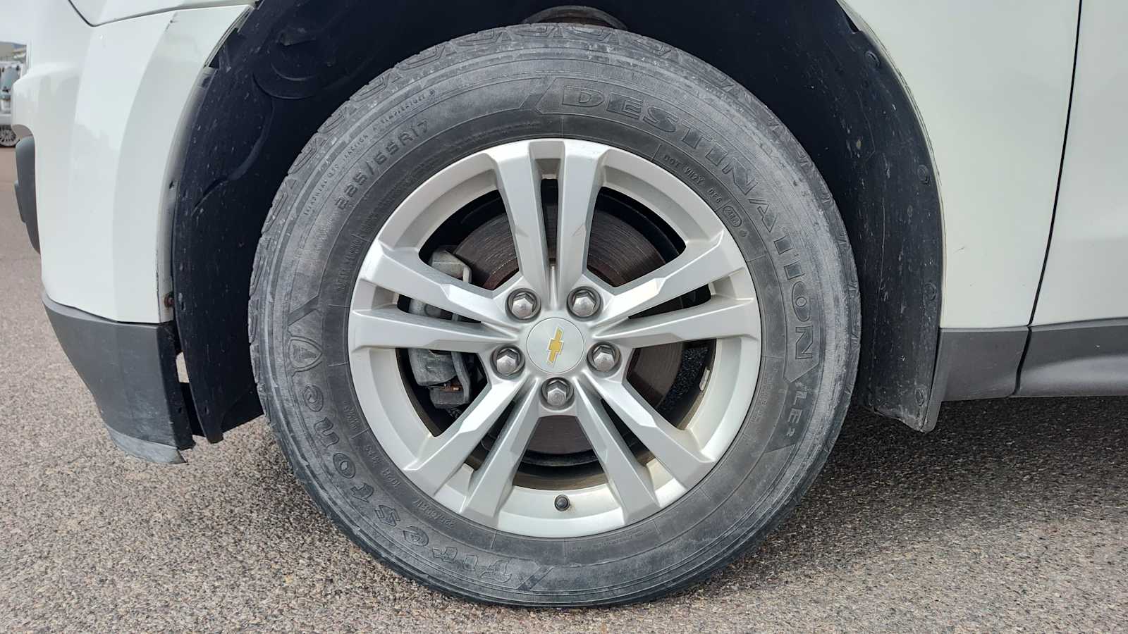 Thumbnail: 2013 Chevrolet Equinox - 3
