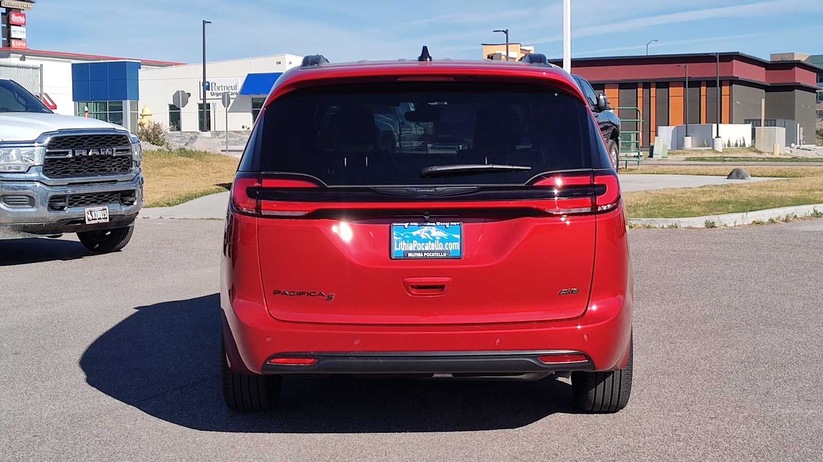 Thumbnail: 2026 Chrysler Pacifica - 5