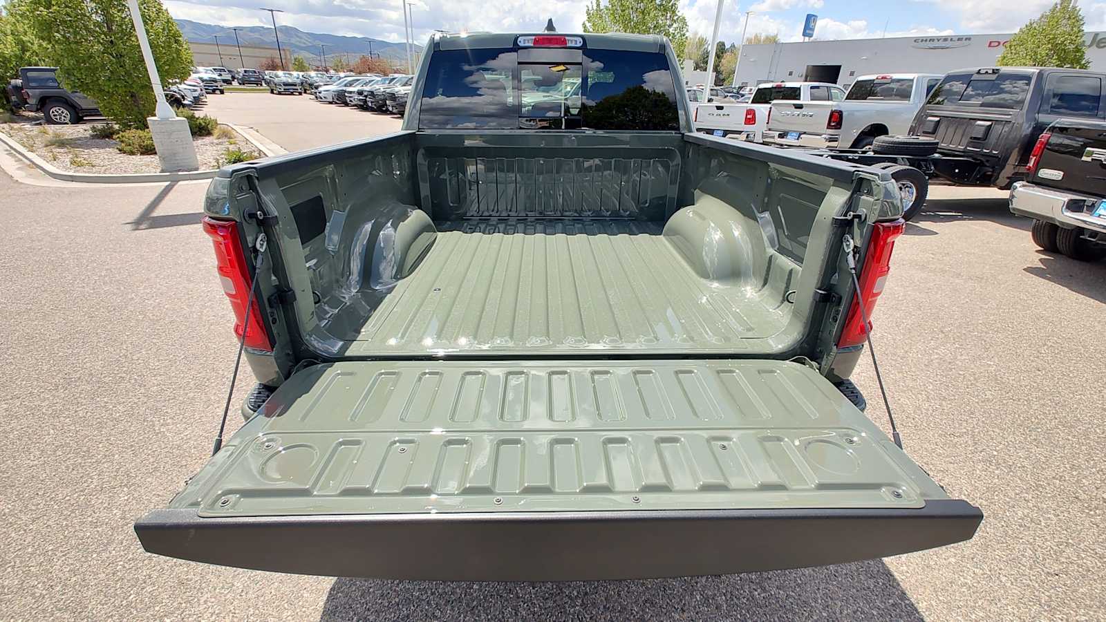 Thumbnail: 2026 RAM 1500 - 19