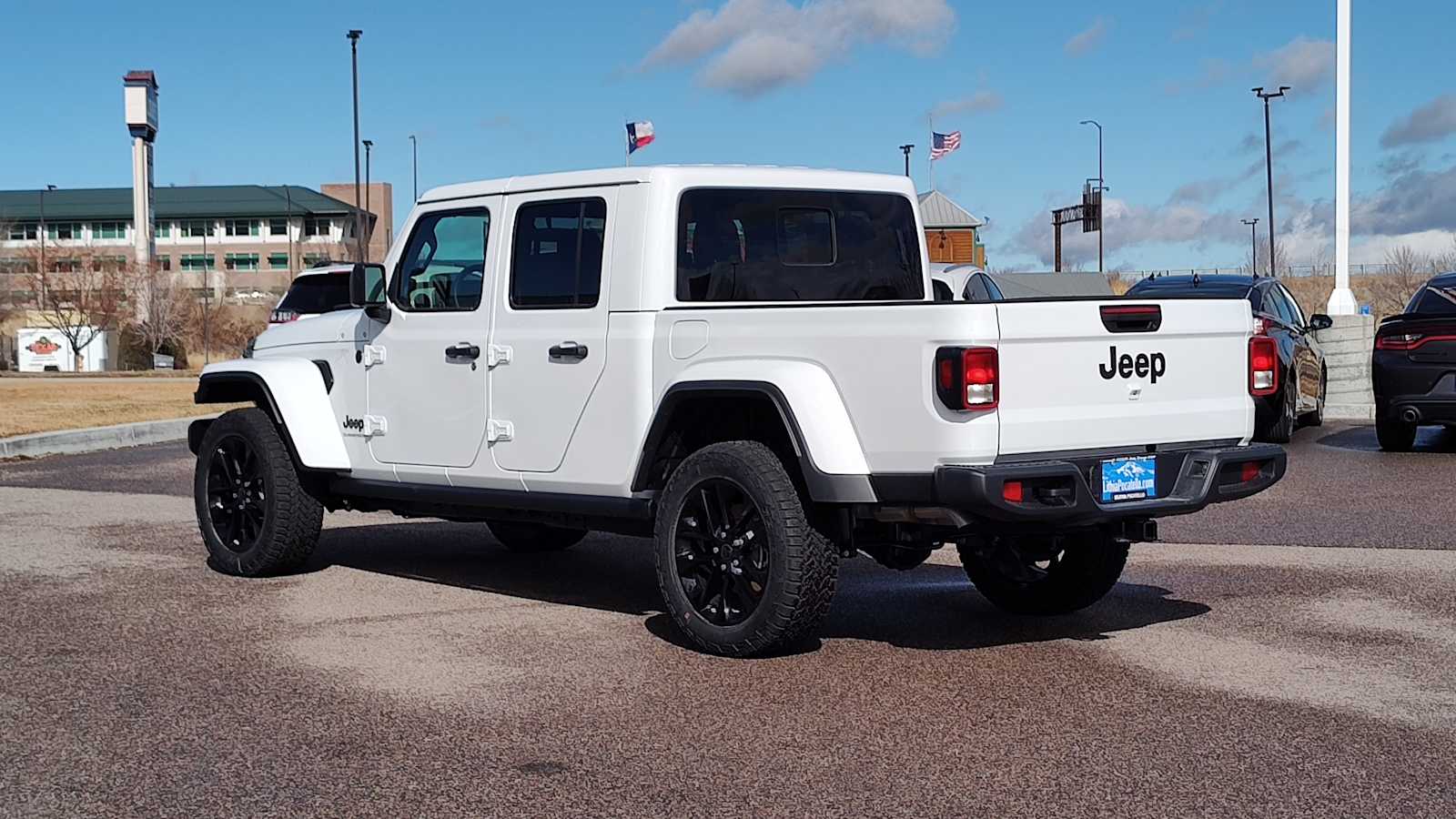 Thumbnail: 2025 Jeep Gladiator - 4