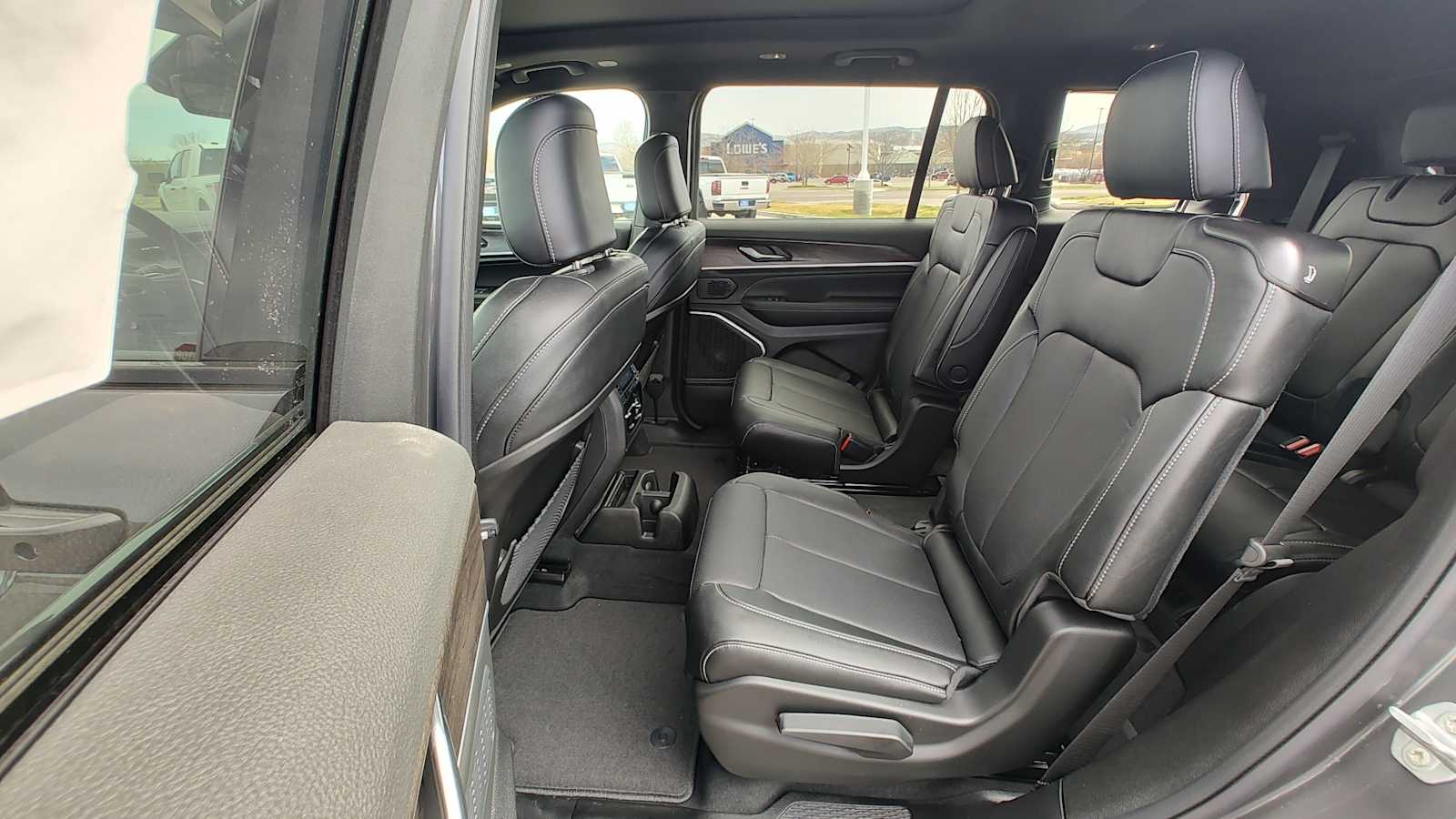 Thumbnail: 2026 Jeep Grand Cherokee - 13