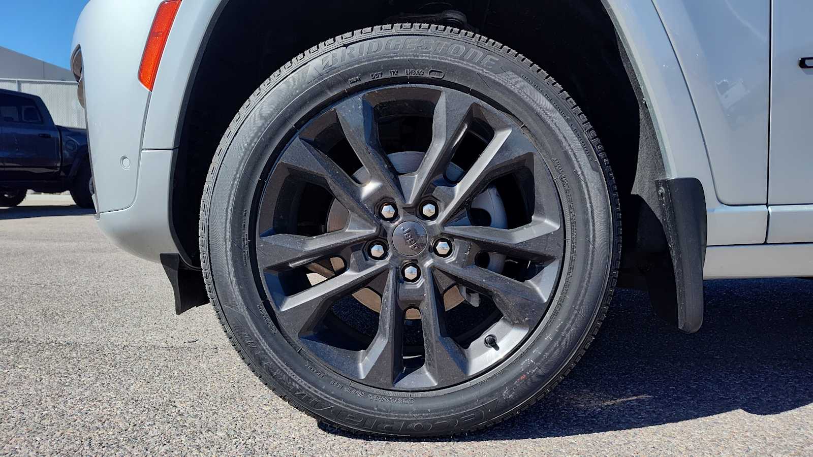 Thumbnail: 2026 Jeep Grand Cherokee - 8