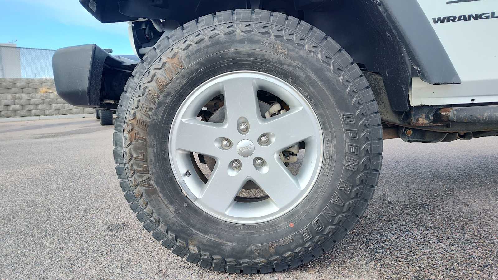 Thumbnail: 2015 Jeep Wrangler - 8