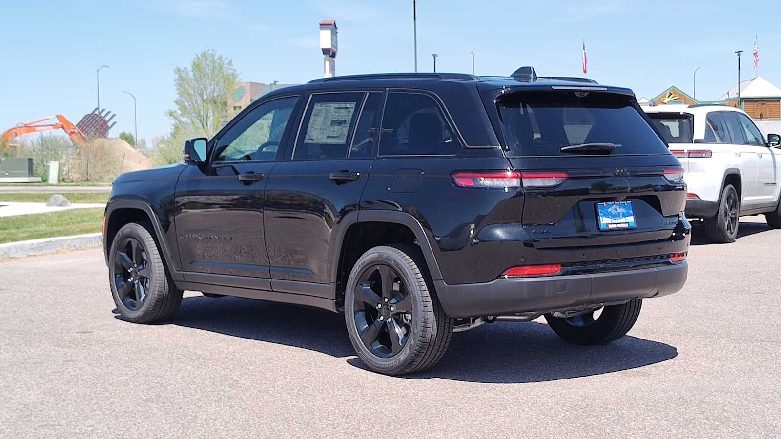 2025 Jeep Grand Cherokee Limited photo 4