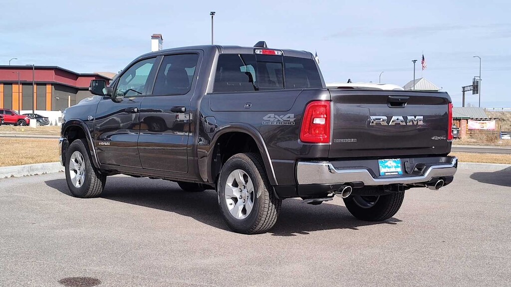 New 2026 Ram 1500 BIG HORN CREW CAB 4X4 5'7 BOX Pickup