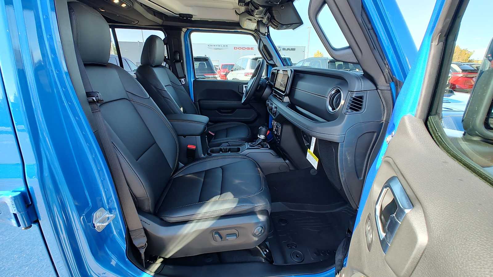 Thumbnail: 2025 Jeep Gladiator - 14