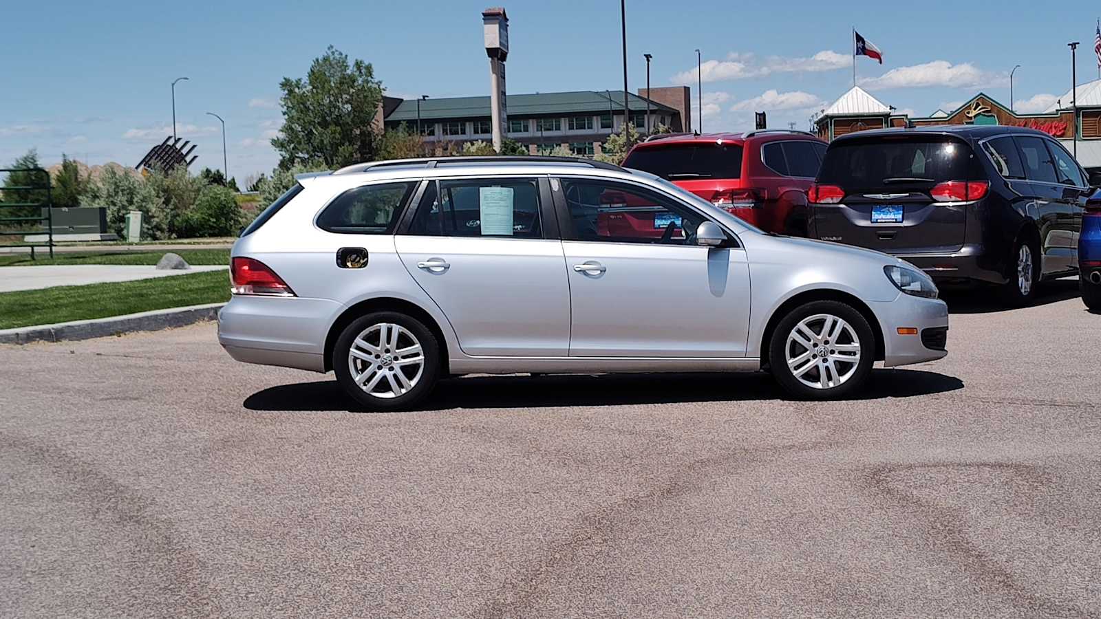 2011 Volkswagen Jetta Sportwagen TDI S 24