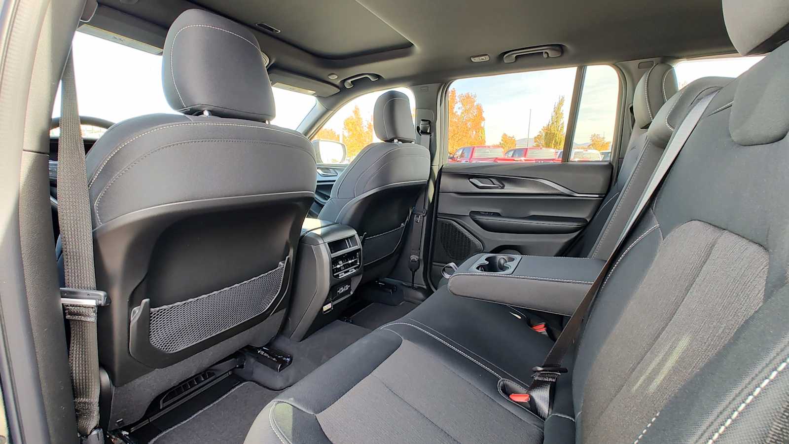 Thumbnail: 2025 Jeep Grand Cherokee - 12