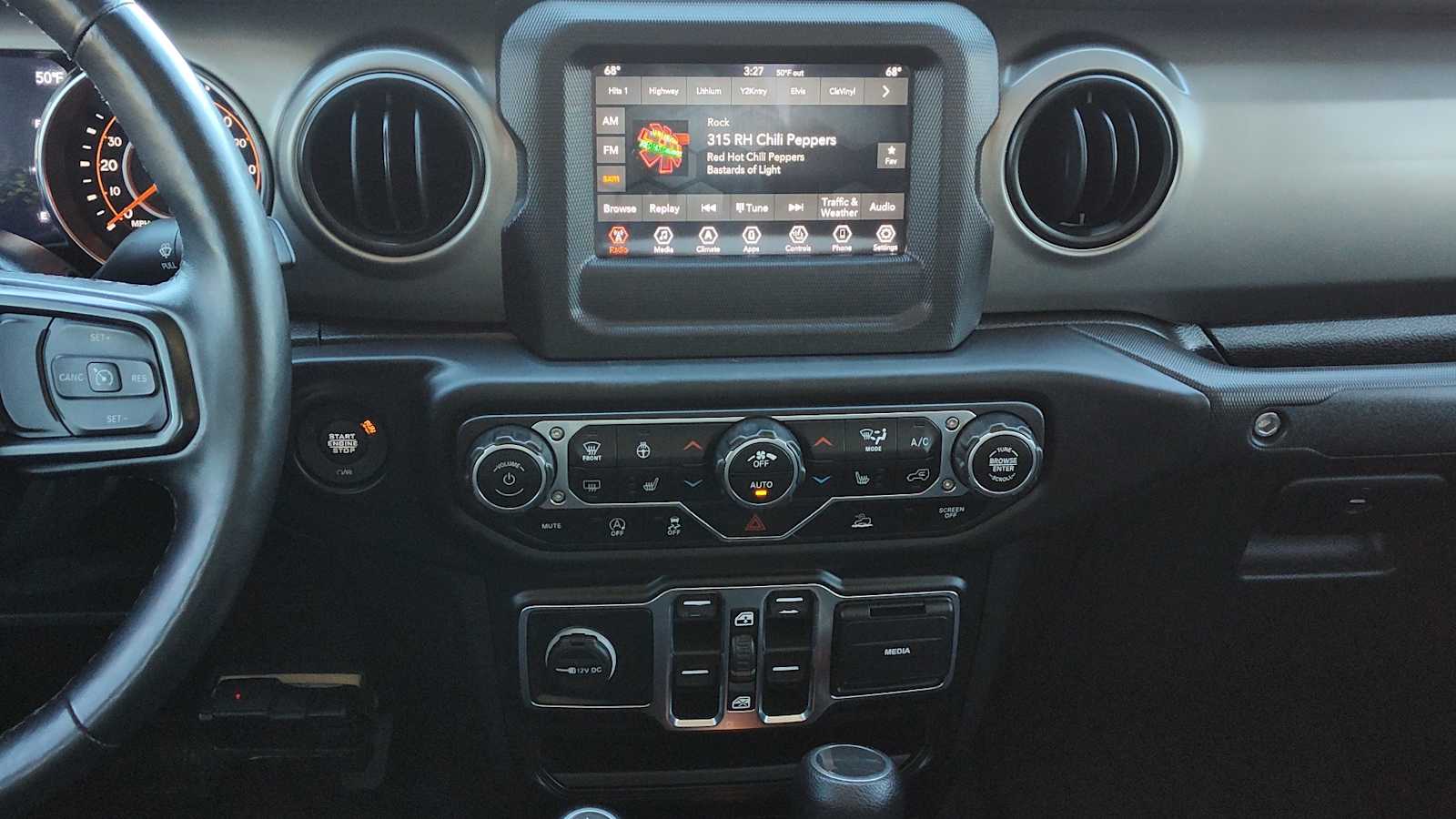 Thumbnail: 2020 Jeep Gladiator - 16