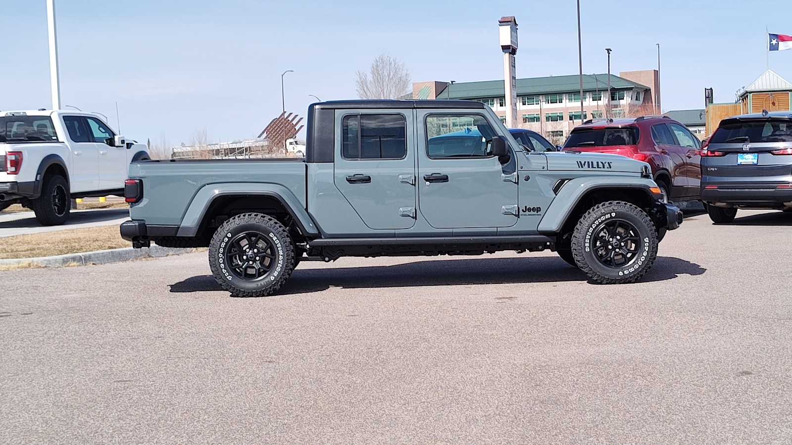 Thumbnail: 2025 Jeep Gladiator - 25