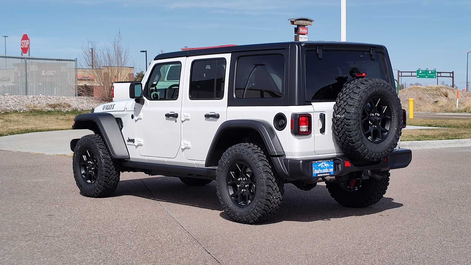 2025 Jeep Wrangler Willys photo 4