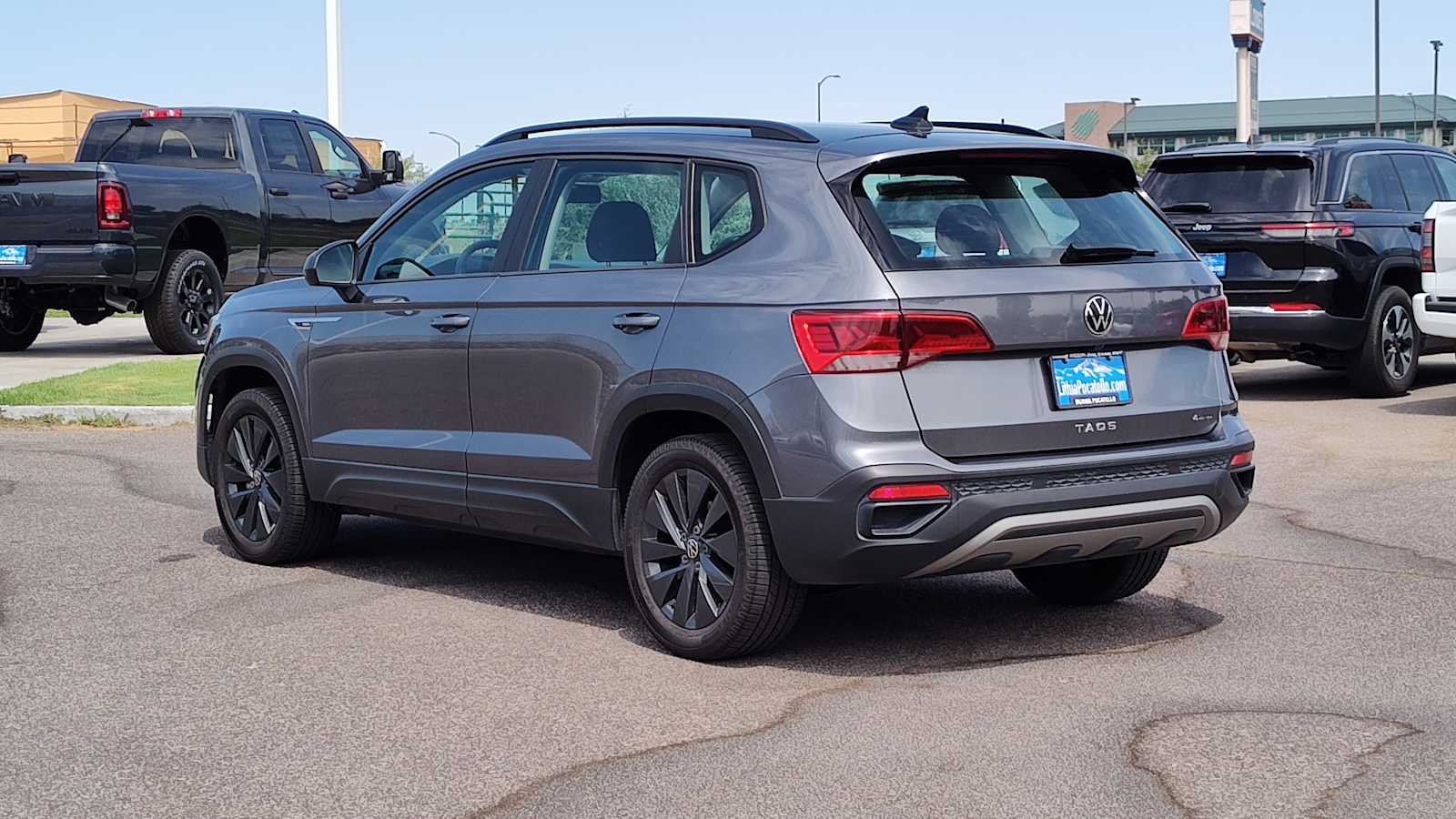 2022 Volkswagen Taos S photo 4