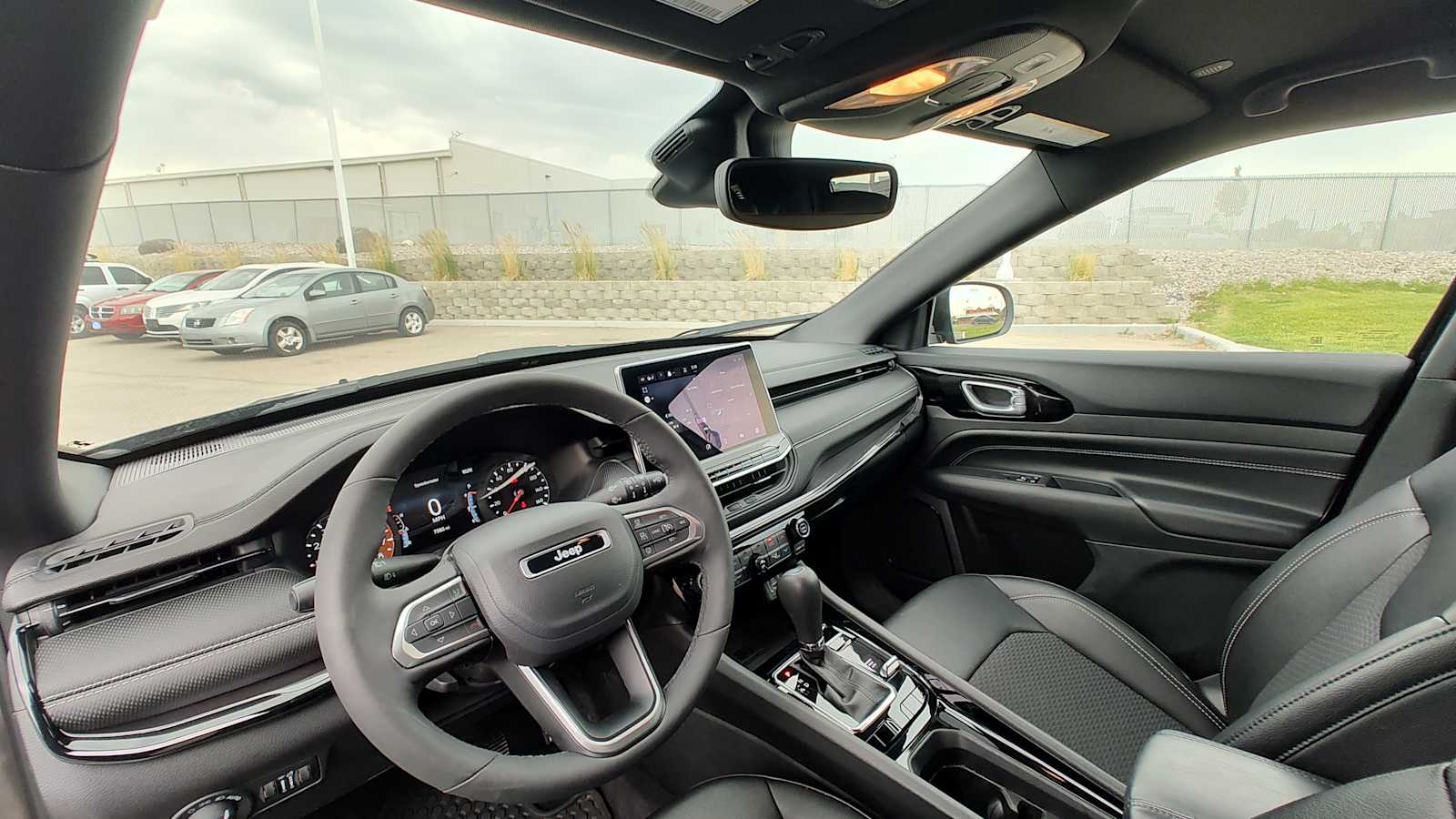 2024 Jeep Compass Latitude photo 2